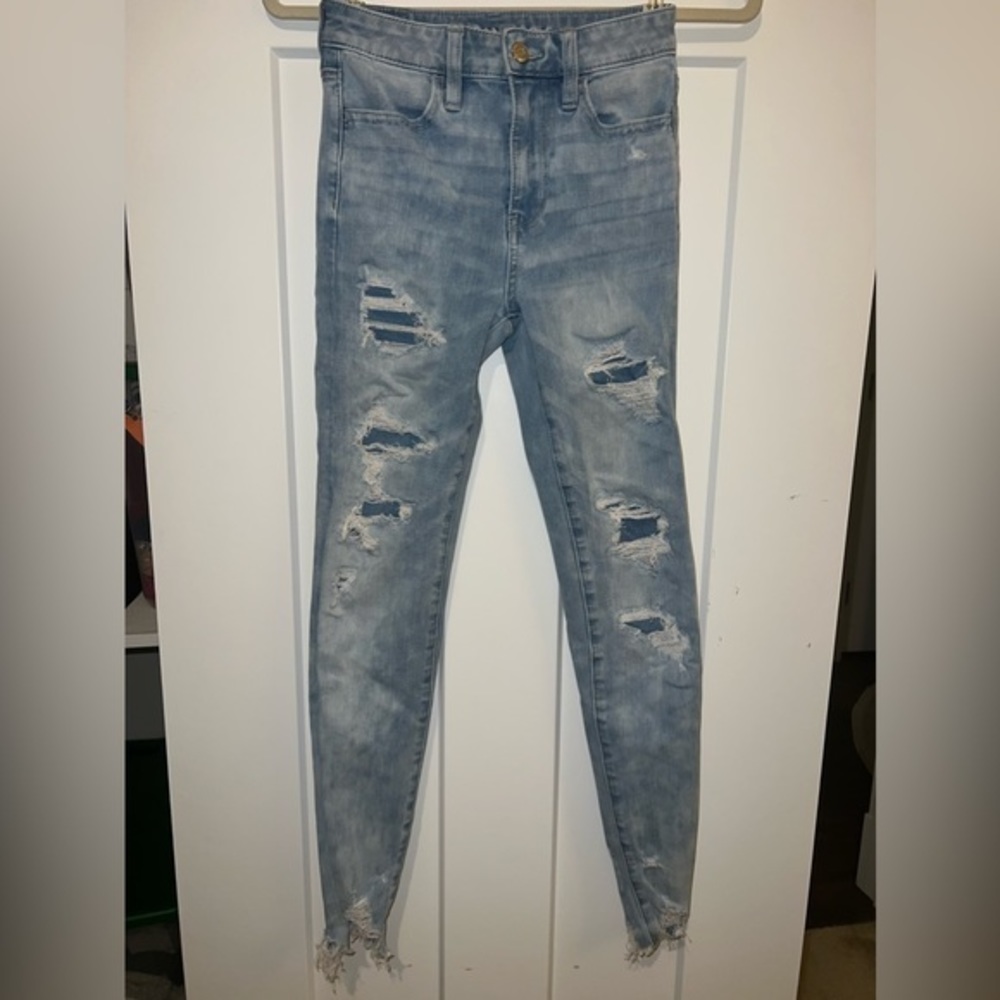 American Eagle distressed 360 Next Level Stretch Size 00